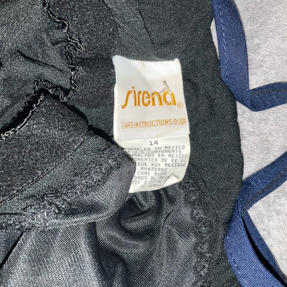 Vintage swimsuit - Picture 3 of 3